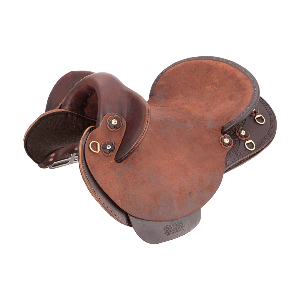 saddle_running_br_LC-clover_none