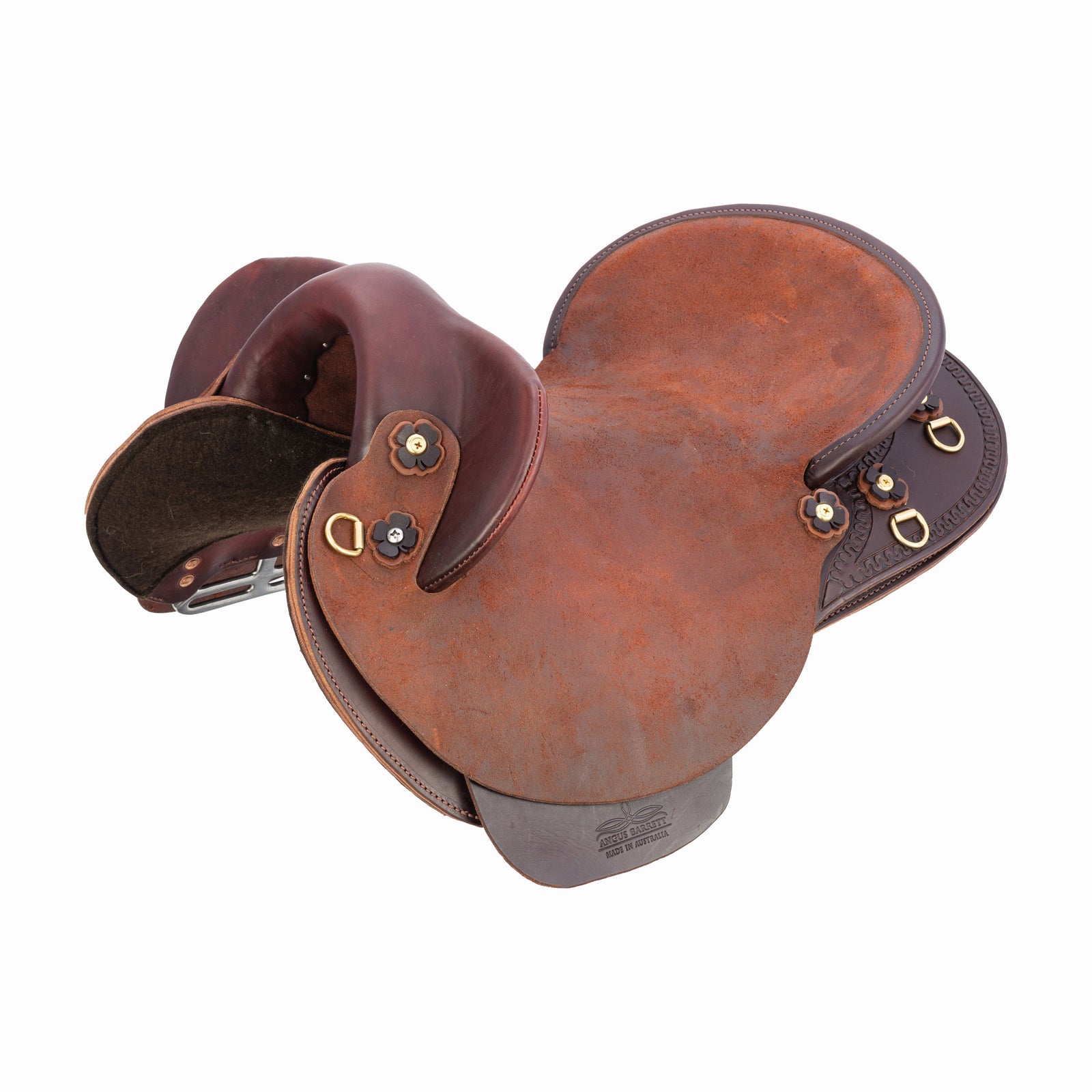 saddle_running_br_LC-clover_none